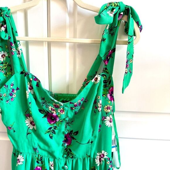 NWT City Studio Juniors' floral print mini sheath dress. Green Size junior 9 - Picture 5 of 9